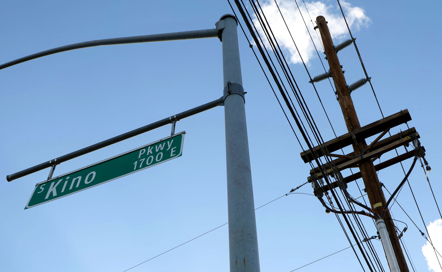 Two new high-voltage power lines going up in Tucson
